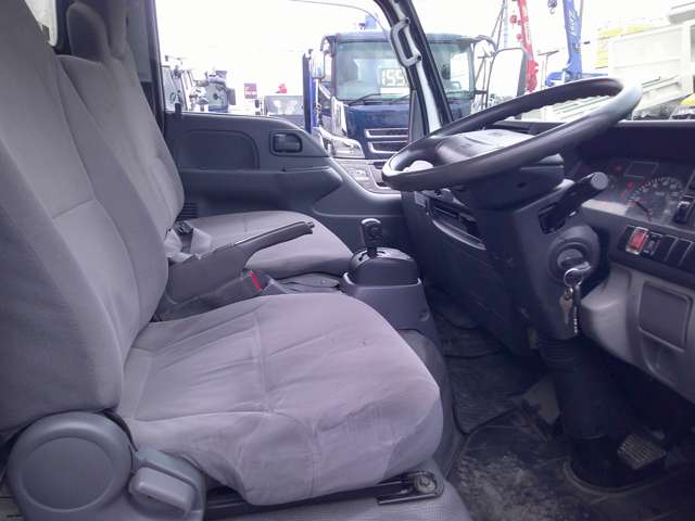 Isuzu Elf 10
