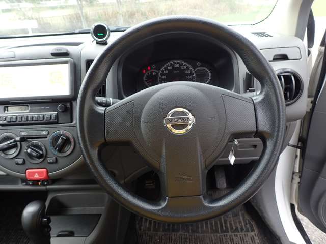 Nissan AD 10