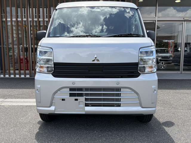 Mitsubishi Minicab Van 10