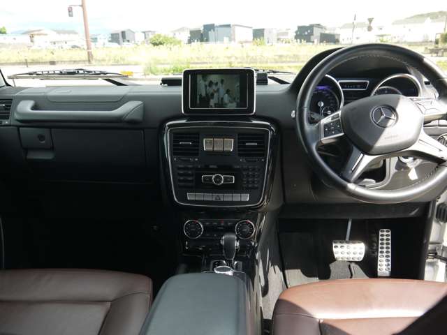 Mercedes-Benz G-Class 12