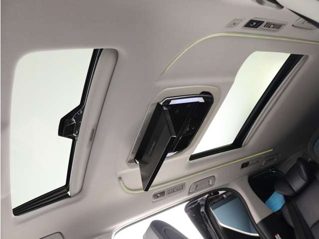 Toyota Vellfire 3