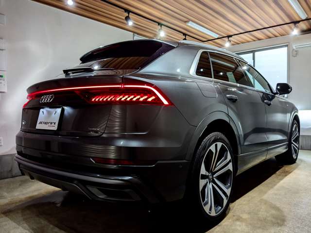 Audi Q8 12