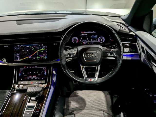 Audi Q8 2