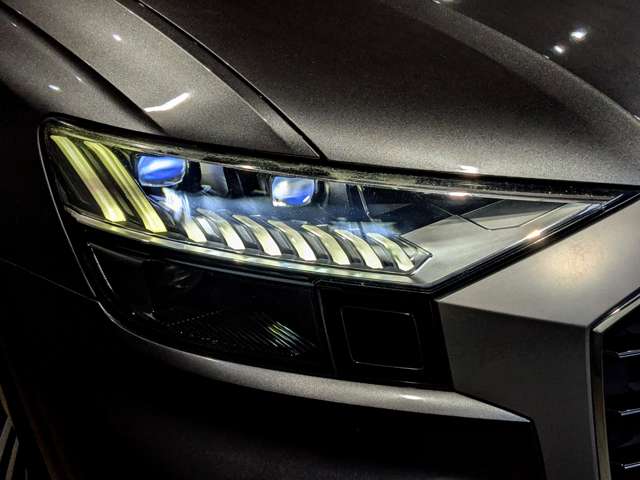 Audi Q8 8