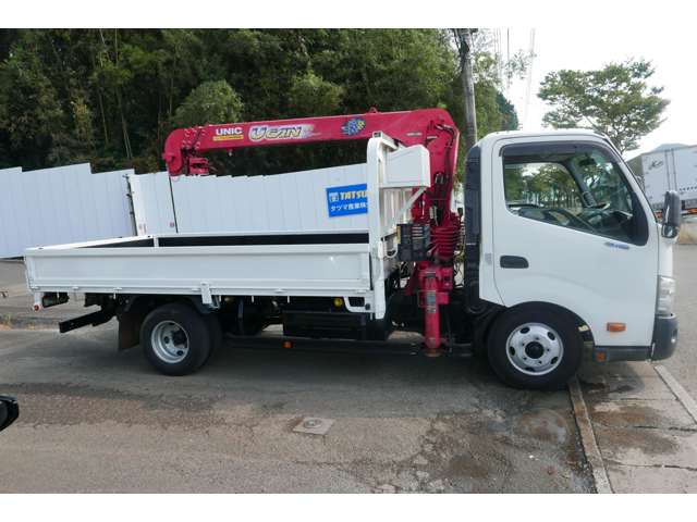 Hino Dutro 4