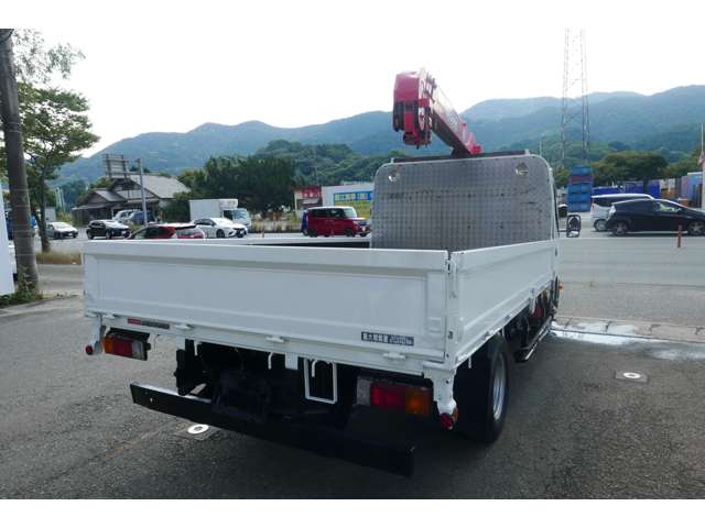 Hino Dutro 6