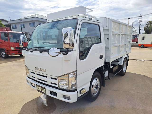 Isuzu Elf 3