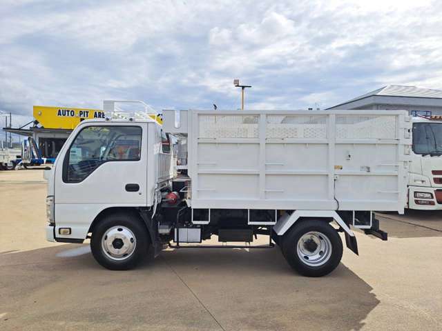 Isuzu Elf 4