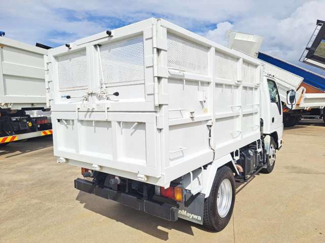 Isuzu Elf 6