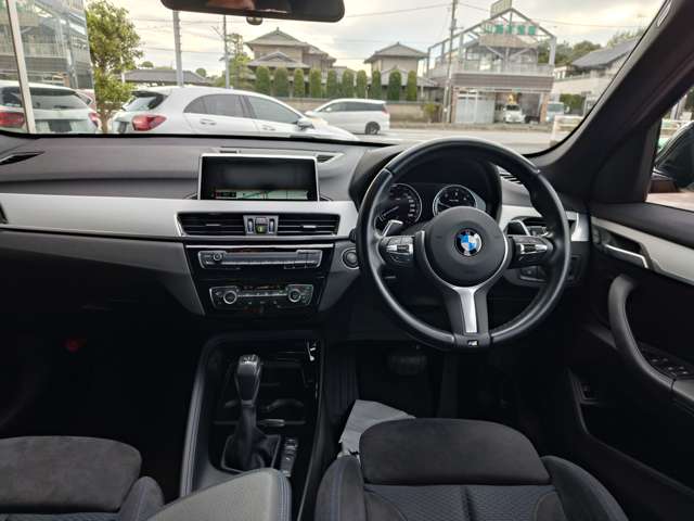 BMW X1 8