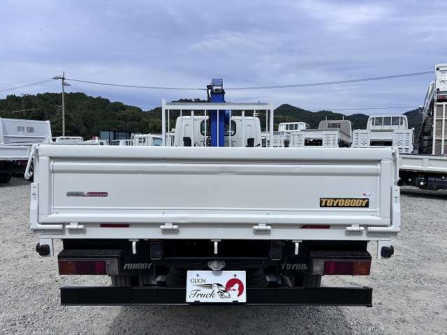 Mitsubishi Fuso Canter 7