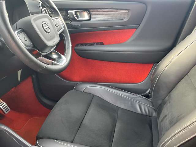 Volvo XC40 9