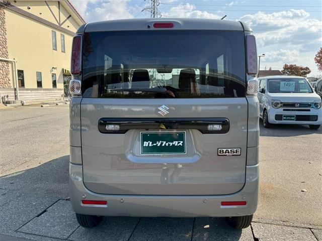 Suzuki Spacia Base 8