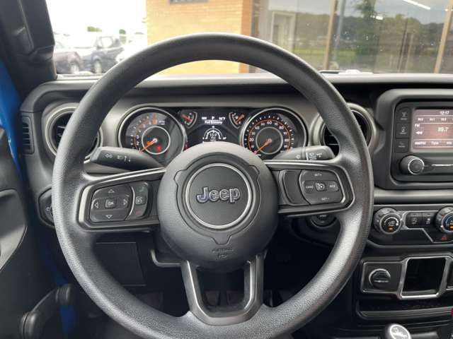 Jeep Gladiator 9