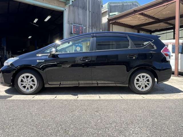 Toyota Prius α 2