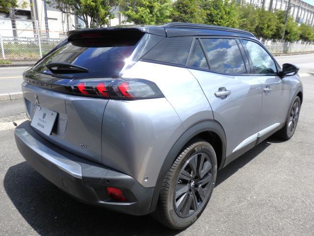 Peugeot SUV e-2008 2