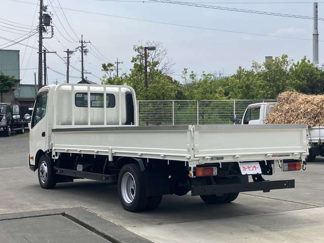 Hino Dutro 7