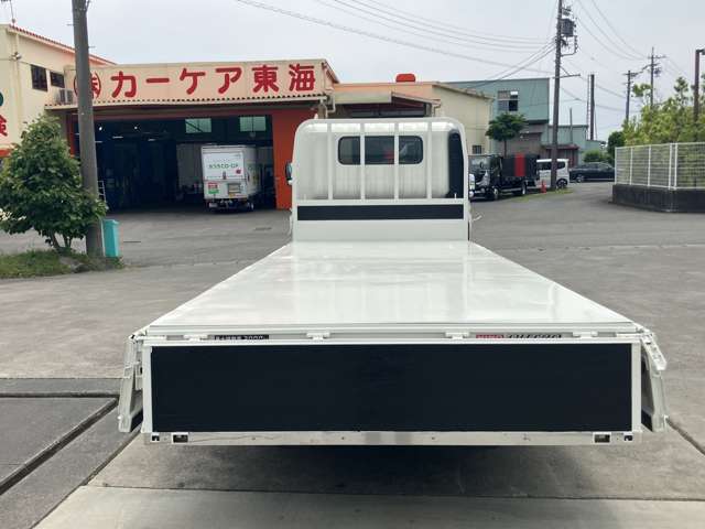 Hino Dutro 10