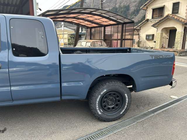 Toyota Hilux 11