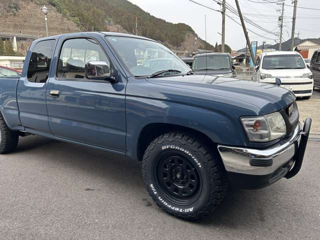 Toyota Hilux 3