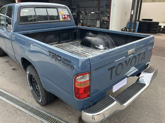 Toyota Hilux 8
