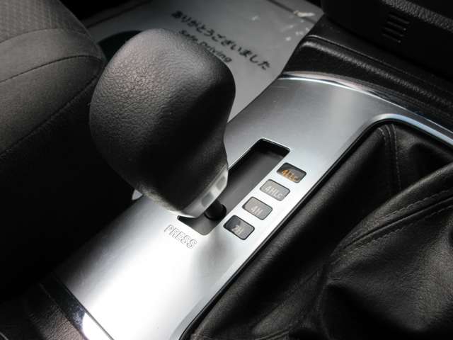 Mitsubishi Pajero 7