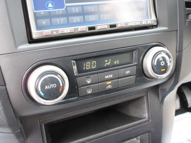 Mitsubishi Pajero 9