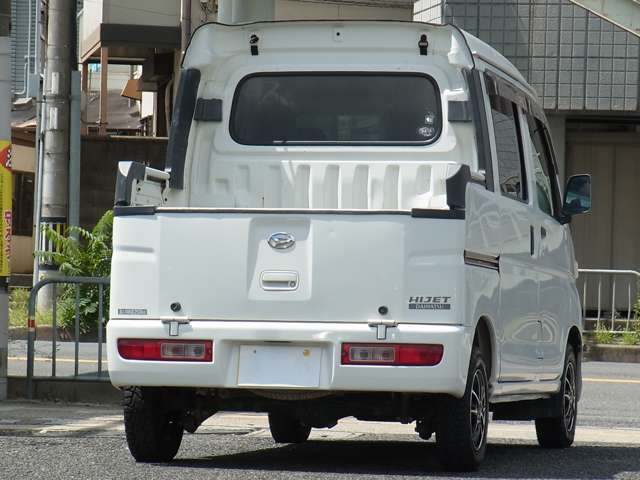 Daihatsu Hijet Deck Van 11