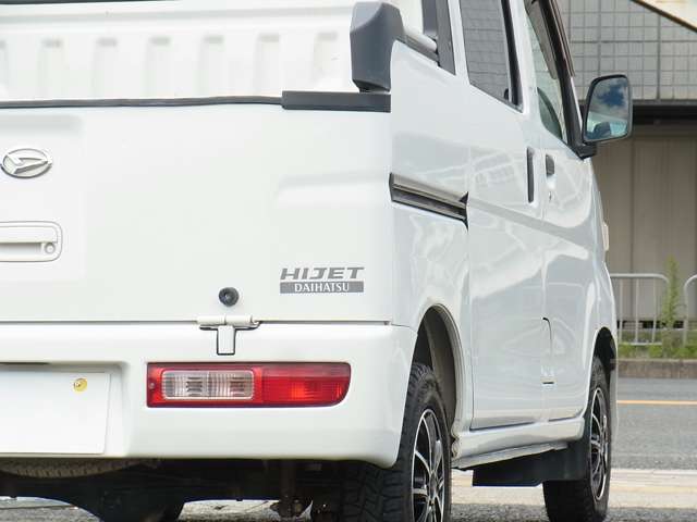 Daihatsu Hijet Deck Van 12