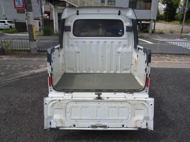 Daihatsu Hijet Deck Van 9