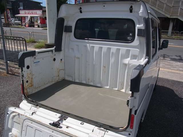 Daihatsu Hijet Deck Van 10