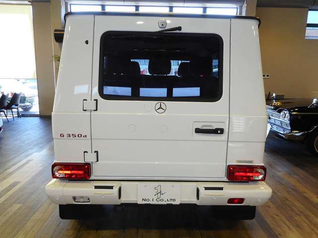 Mercedes-Benz G-Class 4