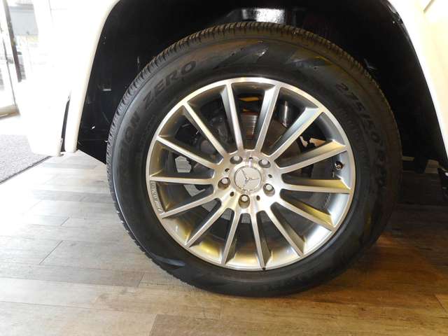Mercedes-Benz G-Class 9