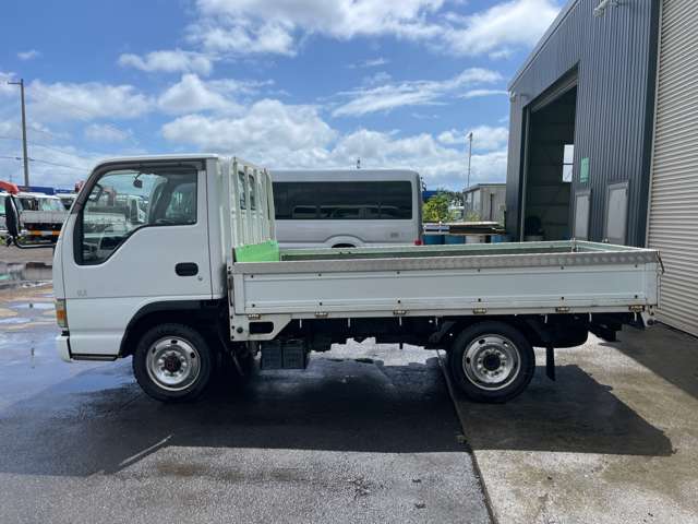 Isuzu Elf 8