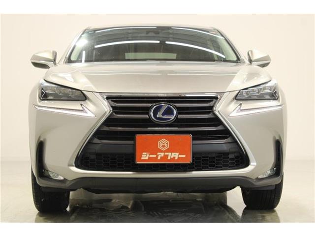 Lexus NX 8