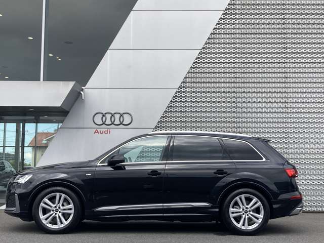 Audi Q7 11
