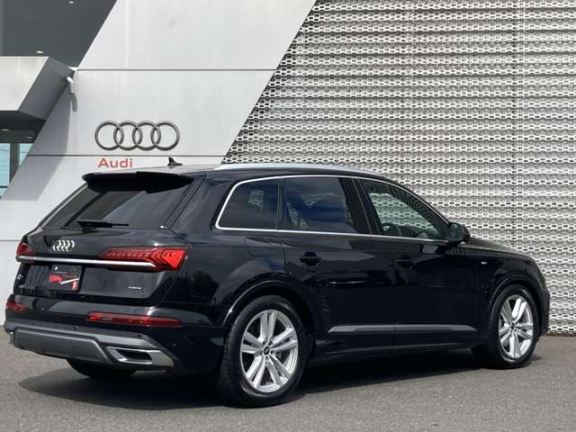 Audi Q7 8