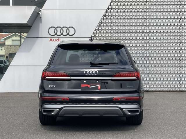 Audi Q7 9