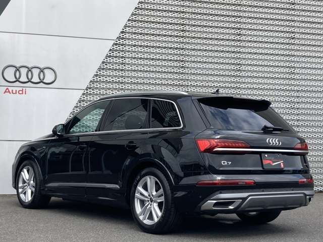 Audi Q7 10