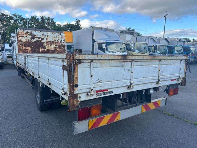 Isuzu Forward 4
