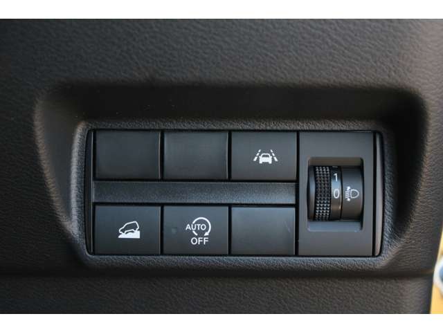 Mitsubishi eK X 12