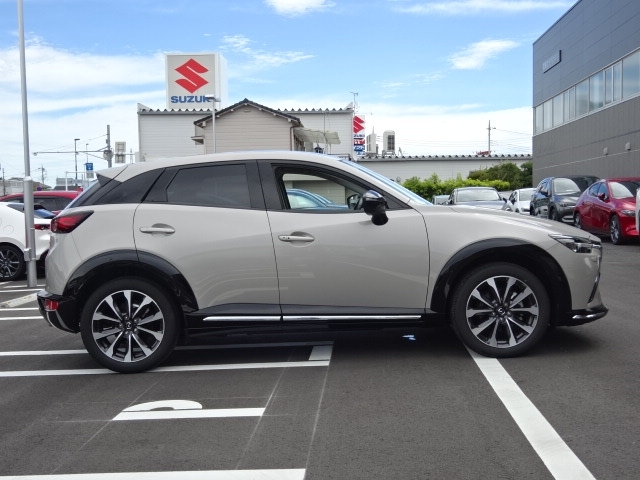 Mazda CX-3 4