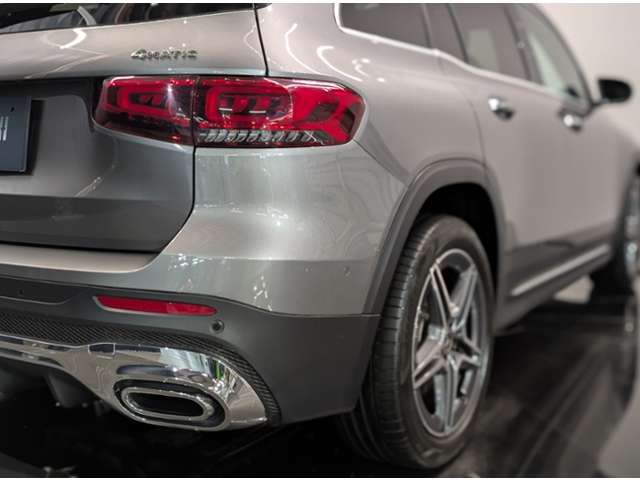 Mercedes-Benz GLB 11
