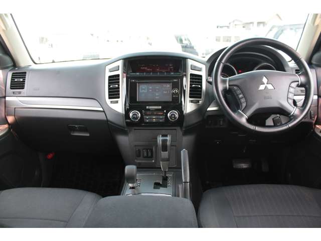 Mitsubishi Pajero 4