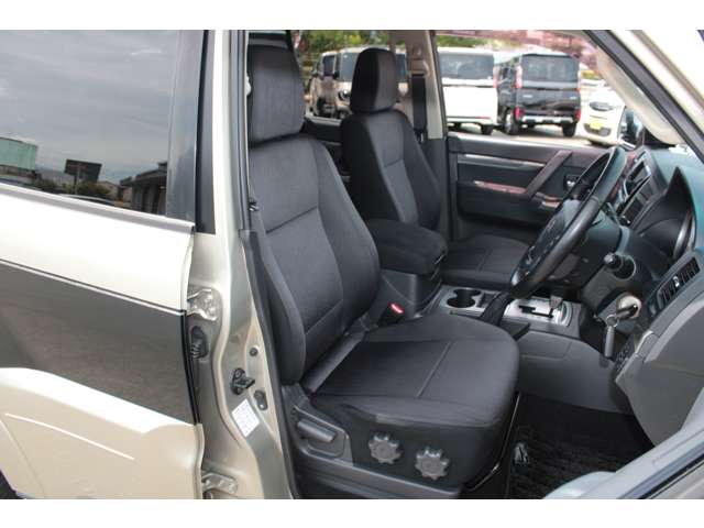 Mitsubishi Pajero 10