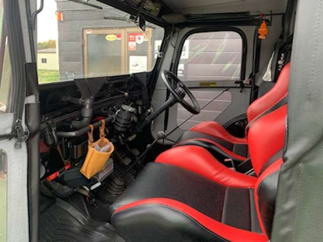 Mitsubishi Jeep 12