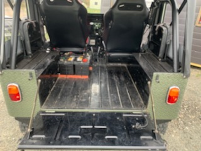 Mitsubishi Jeep 10
