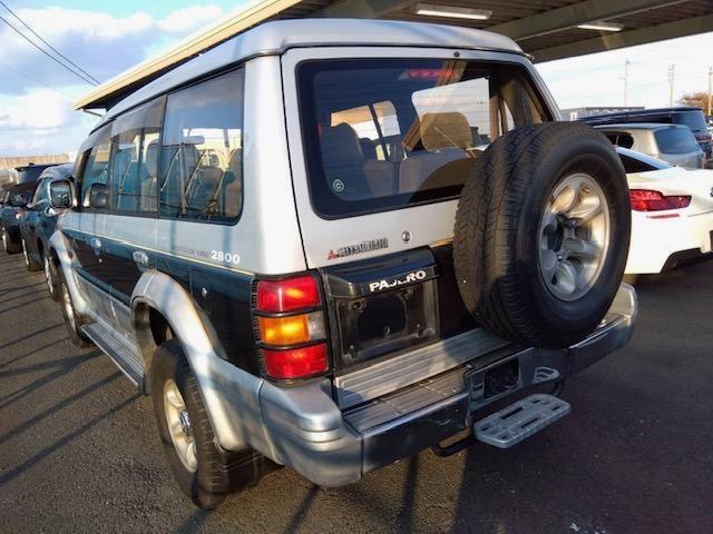 Mitsubishi Pajero 2