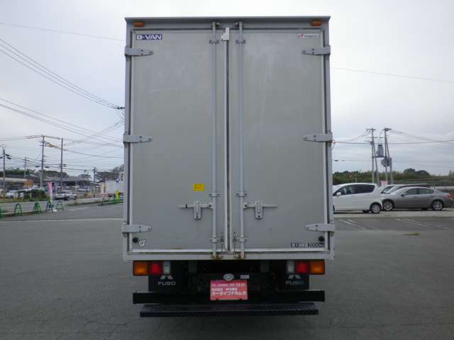 Mitsubishi Fuso Canter 8