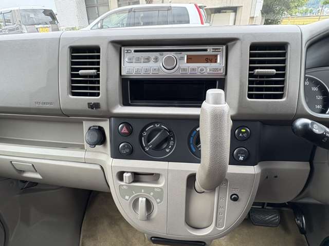 Nissan NV100 Clipper 12